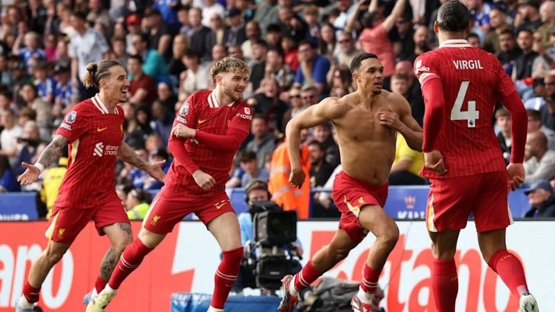 CBA：深圳男篮三分火力全开 主场击败上海