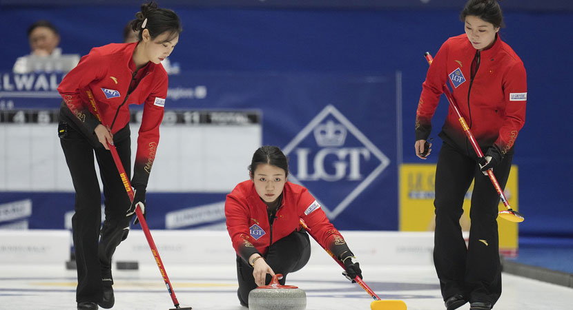 TA：阿森纳未积极推动冬窗出售球员；预计明夏将买断因卡皮耶